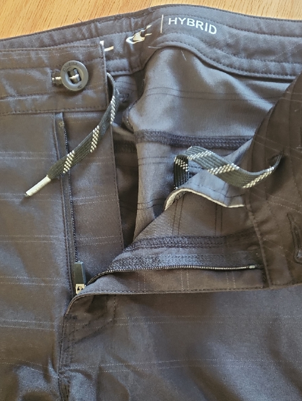 O'Neill Men's Black Shorts with Side And Back Pockets Size 30 - Picture 14 of 15